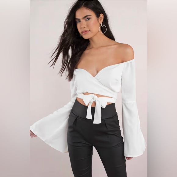 Tobi White Off Shoulder Top - Picture 1 of 7